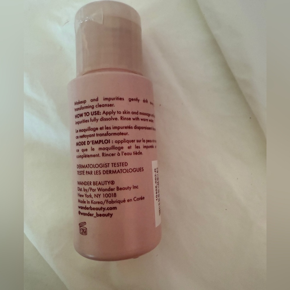 💙 4/$20 WANDER BEAUTY DRIFT AWAY CLEANSER - Picture 2 of 2